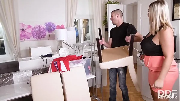 Hot Indian Aunty Enjoy with Her Husband With Handjob Very Romantic Sex Video